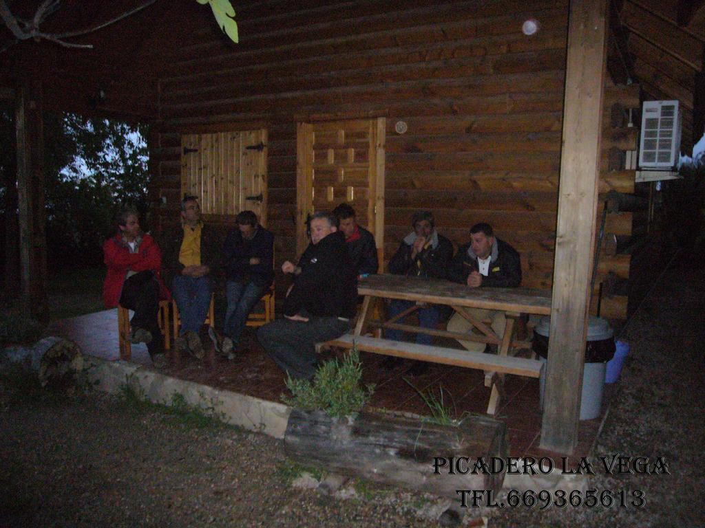 Cabana De Madera La Encina Burunchel Exterior foto
