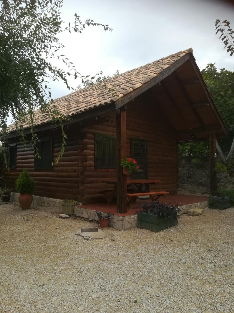 Cabana De Madera La Encina Burunchel Exterior foto